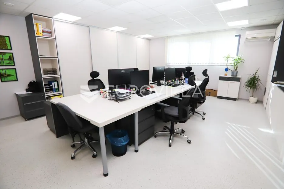 osijek, prodaja najam poslovni kompleks, 2.100 m² na zemljištu od 4200 m² - slika 20
