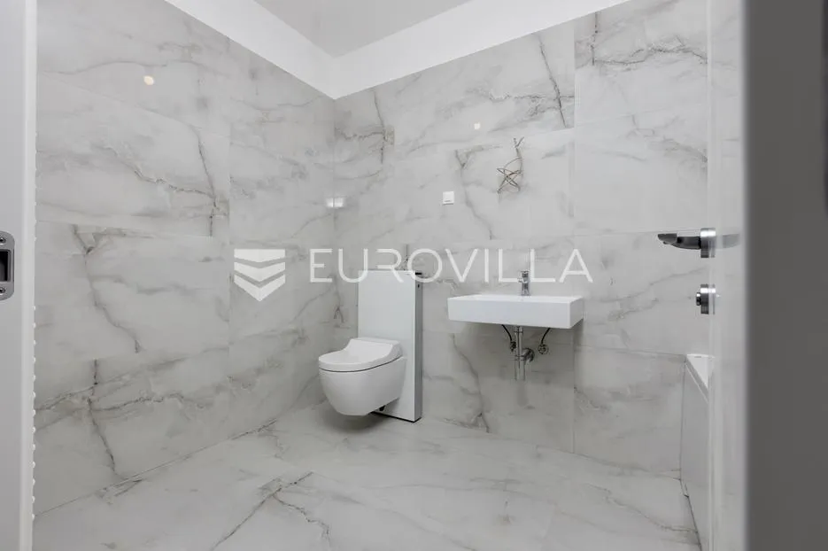 rijeka, pećine, novogradnja, luksuzan trosoban stan 105,96 m² prvi red do mora - slika 10