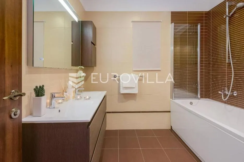kaštel stari, obiteljska kuća s bazenom - slika 10