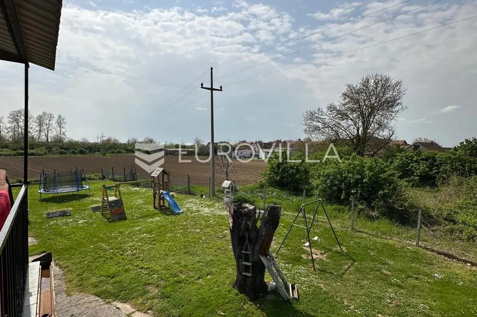 vukovar, sotin, kuća s poslovnim prostorom i velikom parcelom 3.675 m² - slika 15