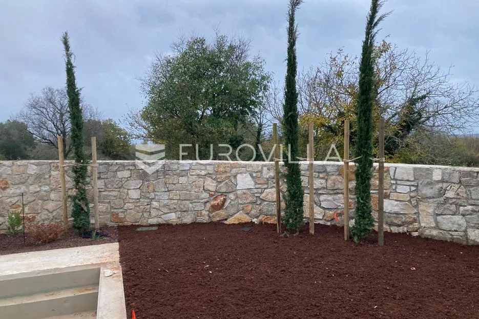 istra, okolica bala, kamena dizajnerska kuća 176 m² s bazenom - slika 58