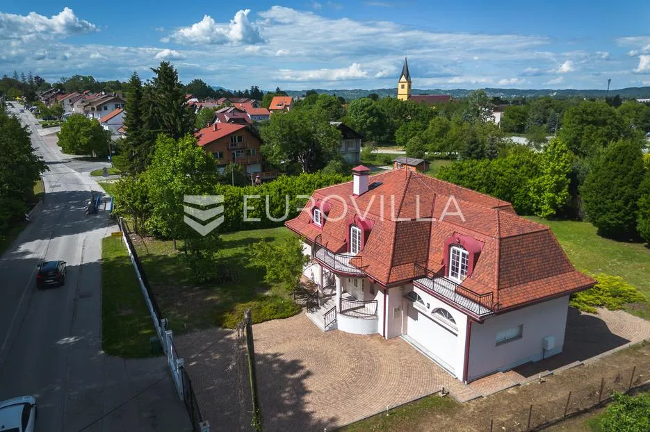 samobor, perivoj, obiteljska vila netto površine 323 m² na zemljištu 2.087 m² - slika 39