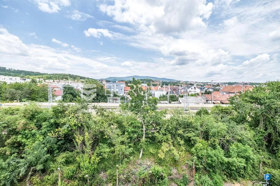 zagreb, donja kustošija, trosoban stan s loggiom, 80 m² - slika 11