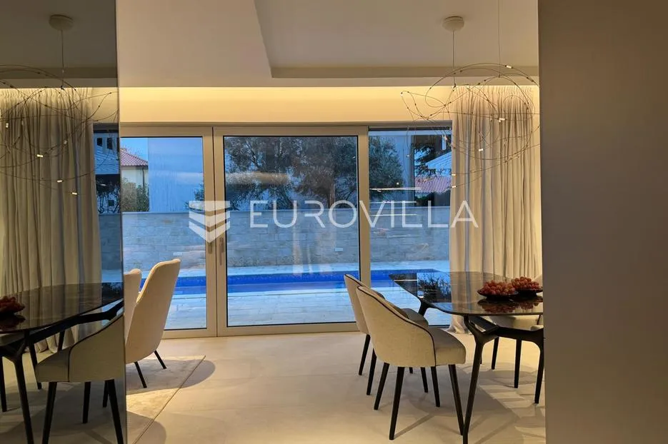 krk, luksuzan stan s bazenom, 113 m² novogradnja - slika 20