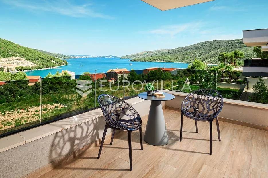 trogir - marina, luksuzna vila s vanjskim, grijanim bazenom - slika 14