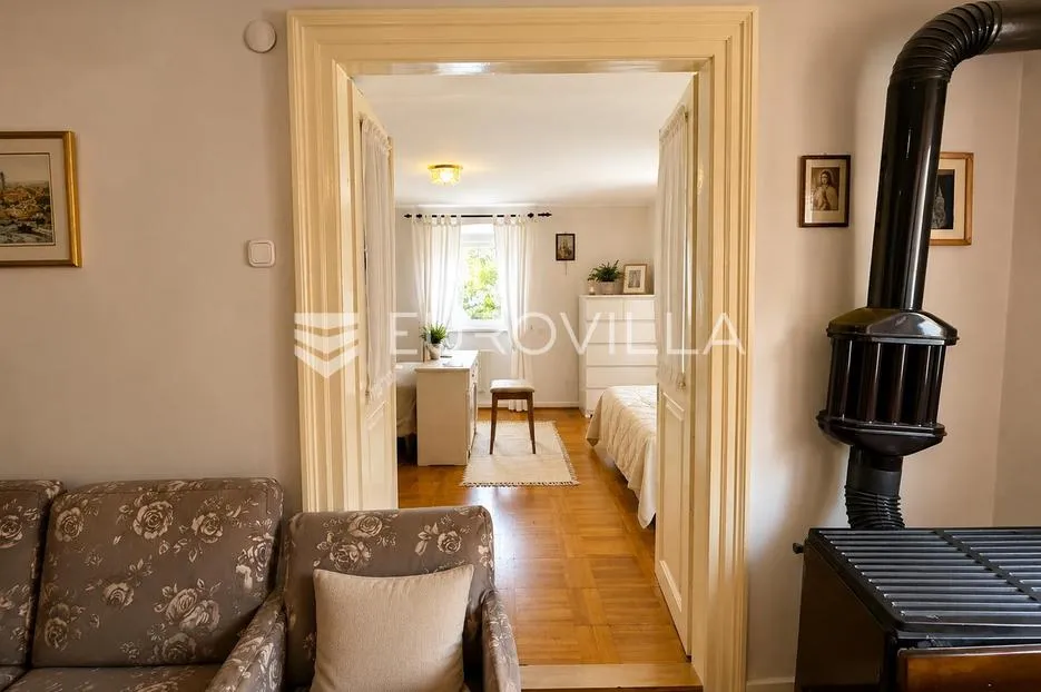senj, stan 45 m² u staroj gradskoj jezgri, 150 m od mora - slika 2