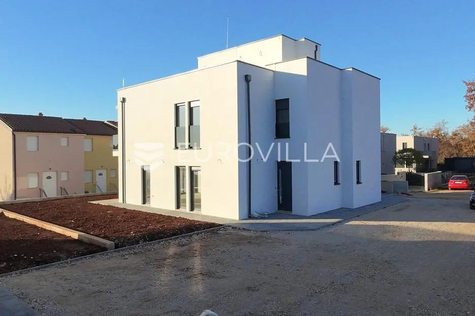 istra, novigrad, novogradnja, dvojna kuća 500 m od mora - slika 2
