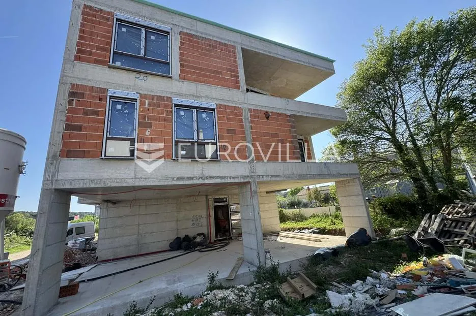 istra, pula, stan u prizemlju s vrtom, moderna novogradnja - slika 2