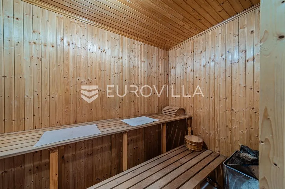 otok korčula, vela luka, villa prvi red uz more - slika 32
