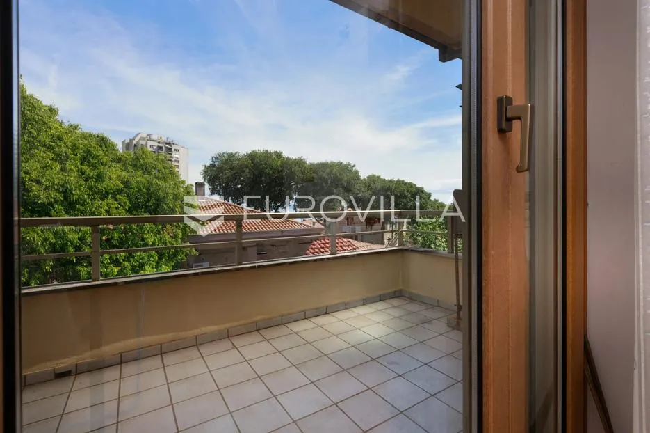 rijeka, kozala, stan veličine 265,54 m² s okućnicom i garažom na odličnoj lokaciji - slika 2