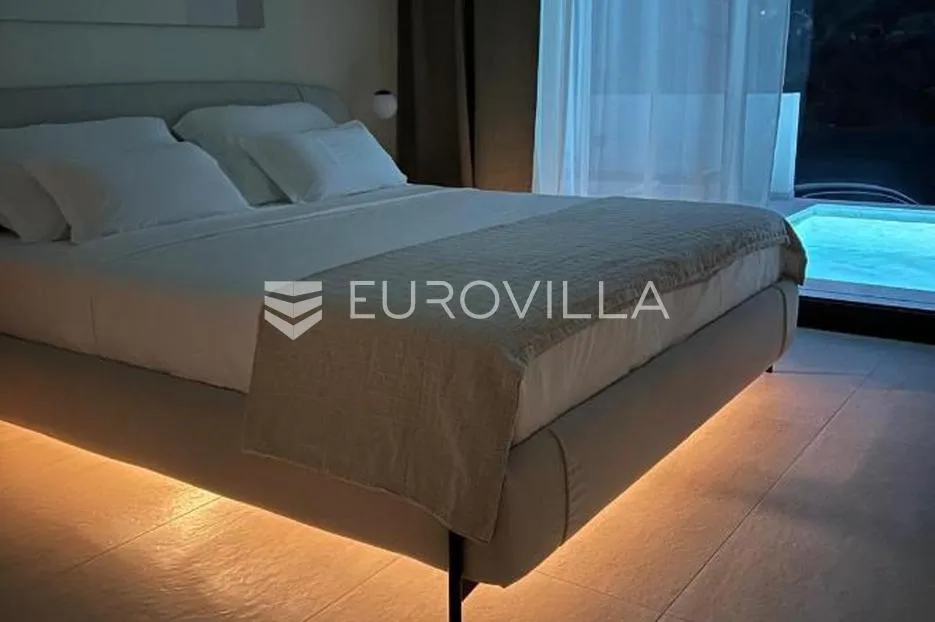 zadar, žman dvije moderne vile s bazenima 262 m² i građ zemljište s dozvolom za treću vilu - slika 40