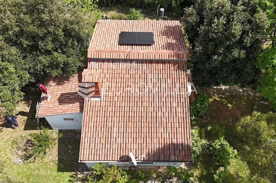 istra, valtura, kuća smještena na okućnici od 1208 m² - slika 5