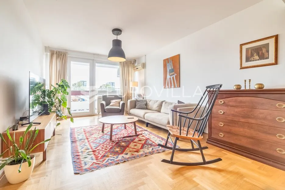Zagreb, Siget, dvoetažni trosoban stan, 94 m²