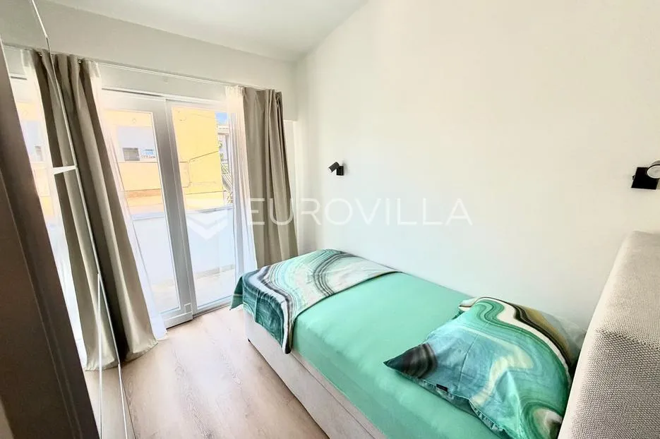 split, gripe, dvosoban tek renovirani stan na odličnoj lokaciji - slika 6