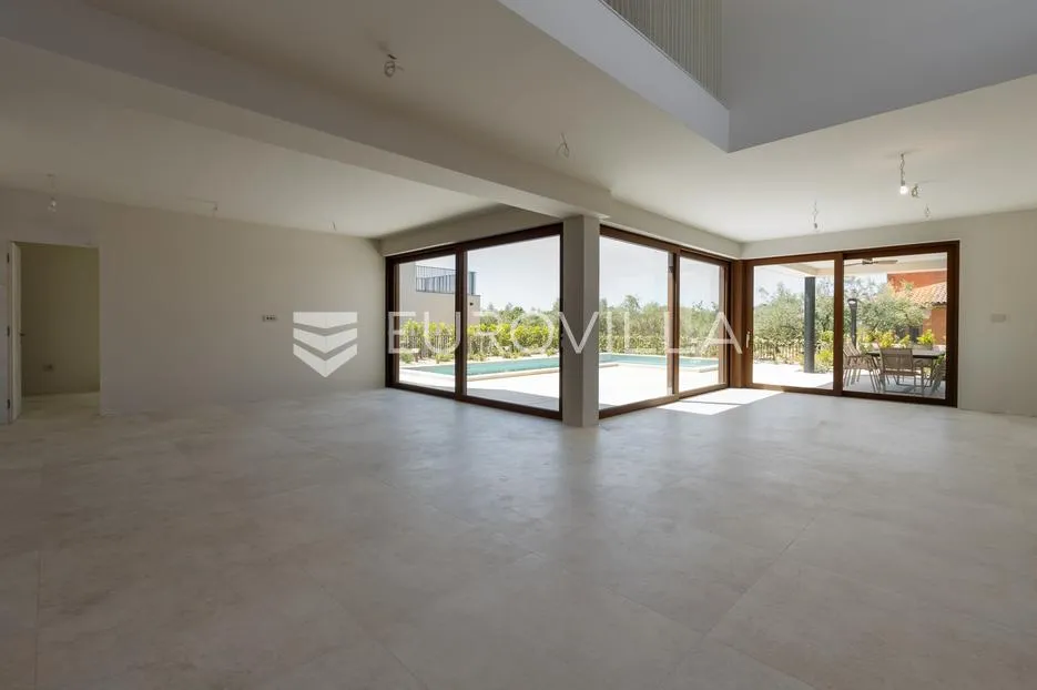 istra, vabriga, vila s pogledom na more i masline - slika 19