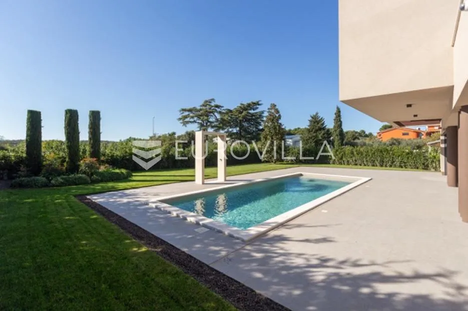 fažana, moderna vila 275 m² na velikoj besprijekornoj okućnici s grijanim bazenom - slika 21