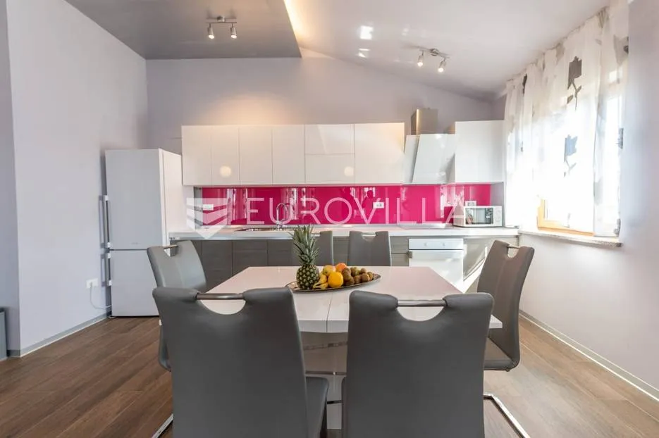 medulin, volme, luskuzni penthouse 200 m od mora - slika 6