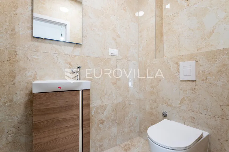 makarska, dvosoban stan s garažnim mjestom u luksuznoj novogradnji s bazenom - slika 12