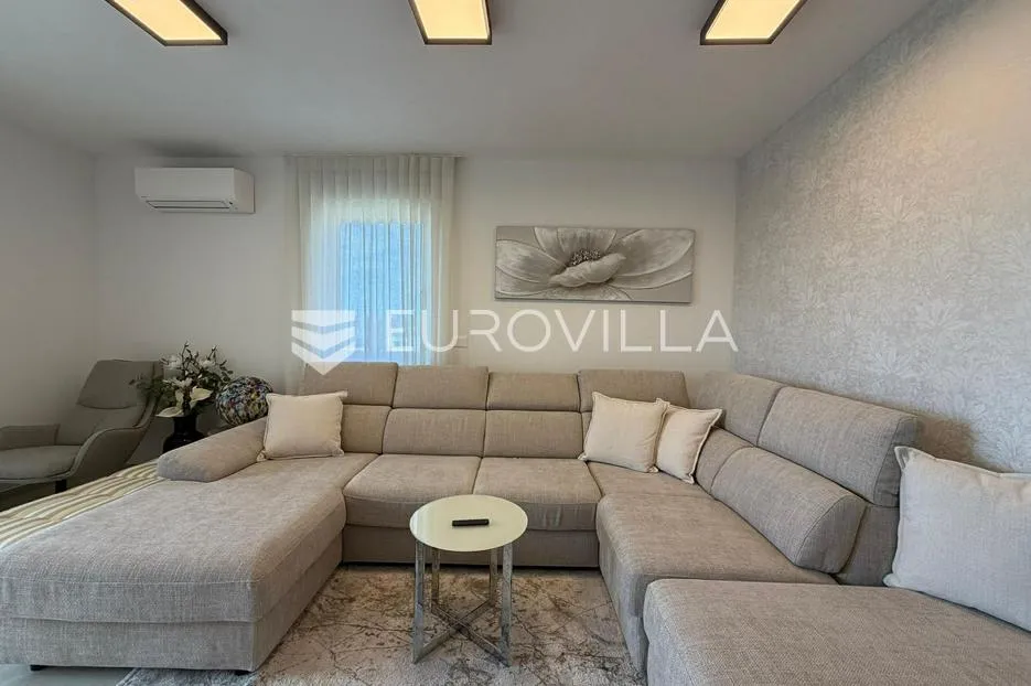 istra, poreč, moderan stan na 1. katu kvalitetne novogradnje, odlična lokacija - slika 2
