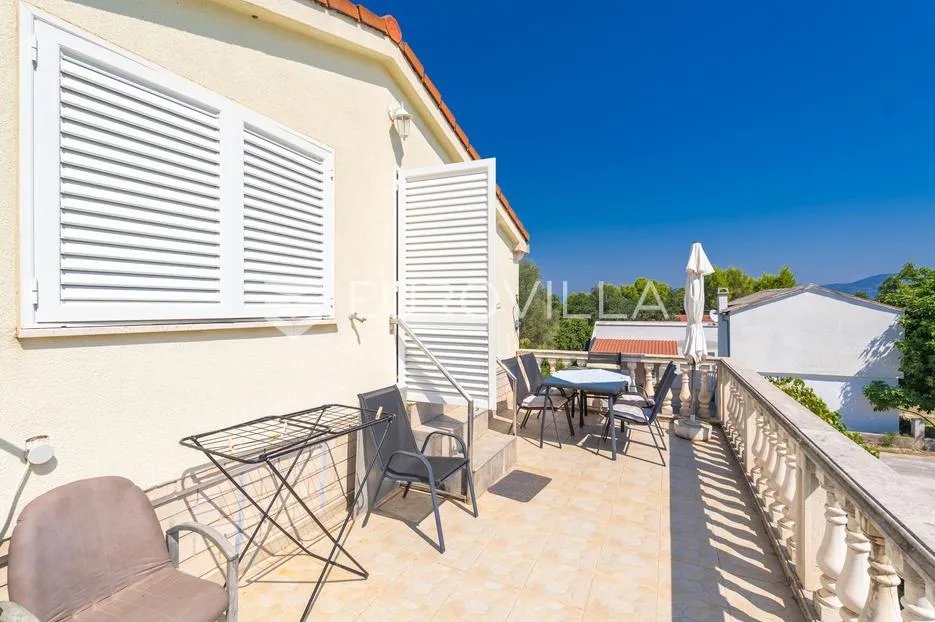 pelješac, sreser, kuća s dvorištem - slika 17
