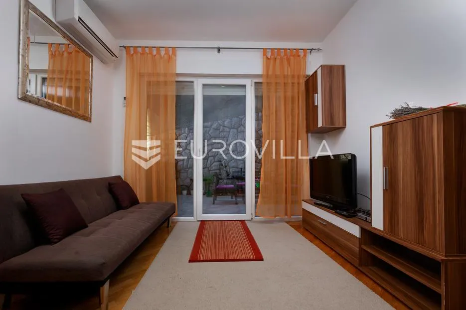 kastav, brestovice, trosoban stan 75 m² s velikom ograđenom terasom, dugoročni najam - slika 3