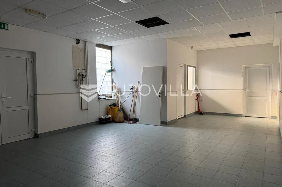 đakovo, centar, prostrani poslovni prostor 444 m² - slika 11