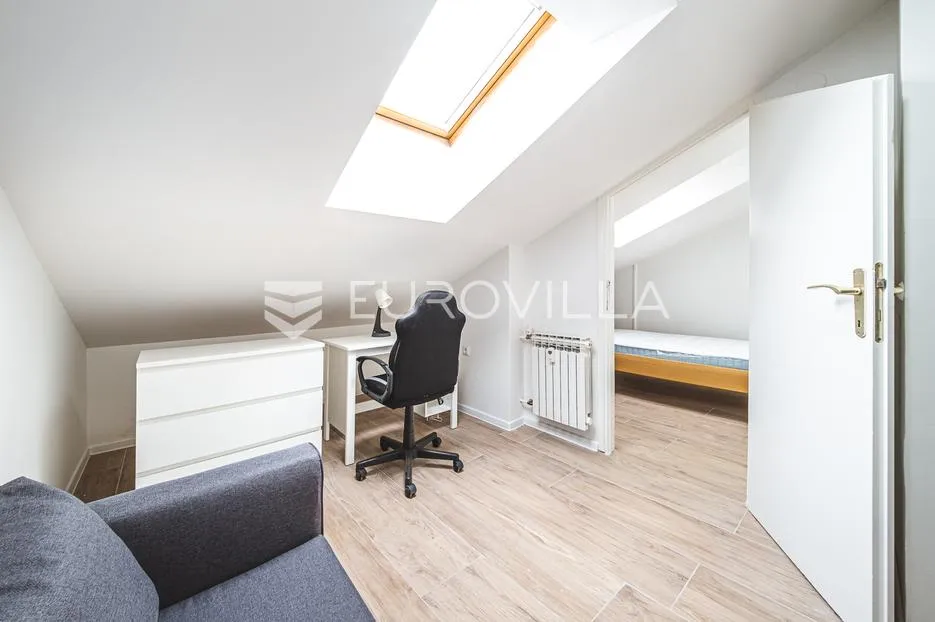 zagreb, jarun, funkcionalan trosoban stan 50 m² u potkrovlju - slika 7