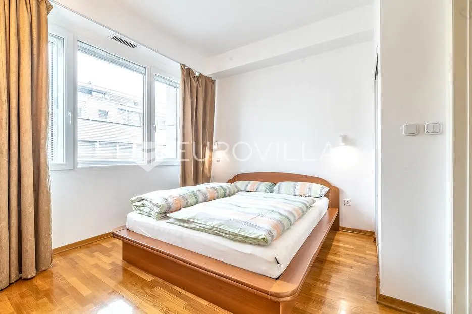 zagreb, importanne galerija dvosoban stan 95 m² - slika 4