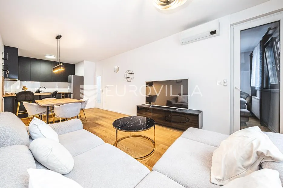 Zagreb, Špansko, moderan dvosoban stan 50 m²