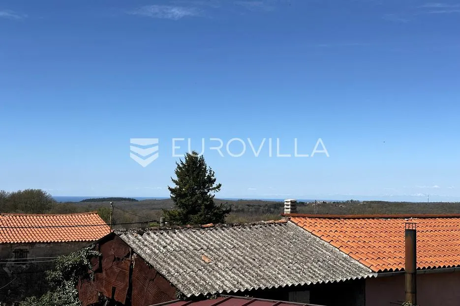 istra, višnjan, okolica, autentična kamena kuća s velikim građevinskim zemljištem i ogromnim potenc - slika 3