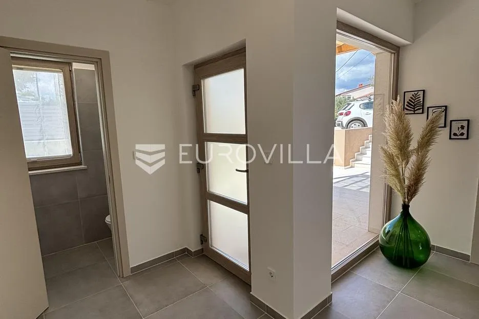 marčana, mutvoran, šarmantna moderna vila s bazenom i vrtom - slika 22