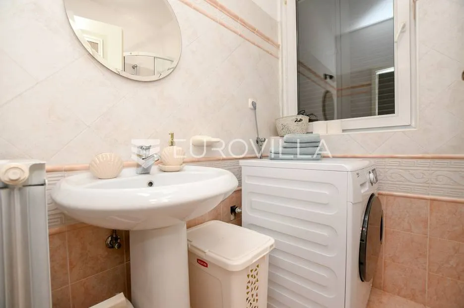 istra, umag, prekrasna kuća s bazenom prvi red do mora 430 m² - slika 49