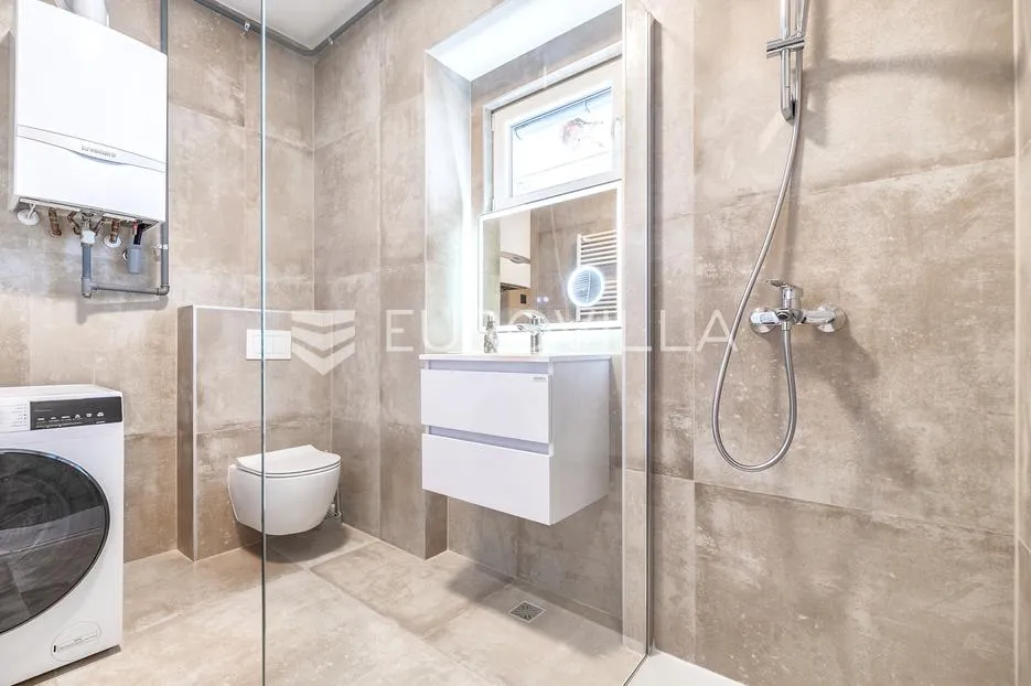 zagreb, centar, prekrasan dvosoban stan 65 m² - slika 5
