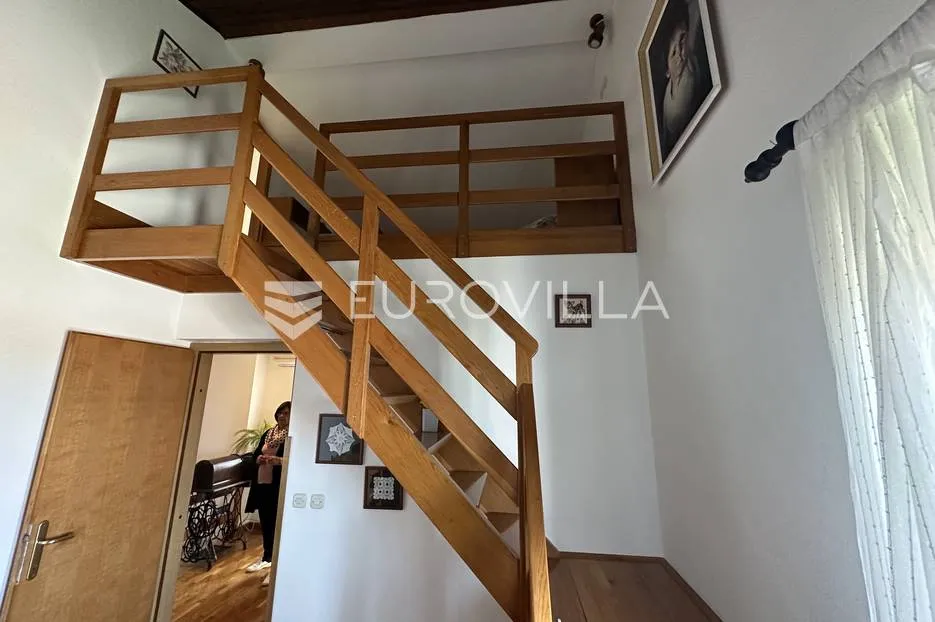 štinjan, prekrasna kuća u nizu s vrtom i pogledom more 300 m² - slika 47
