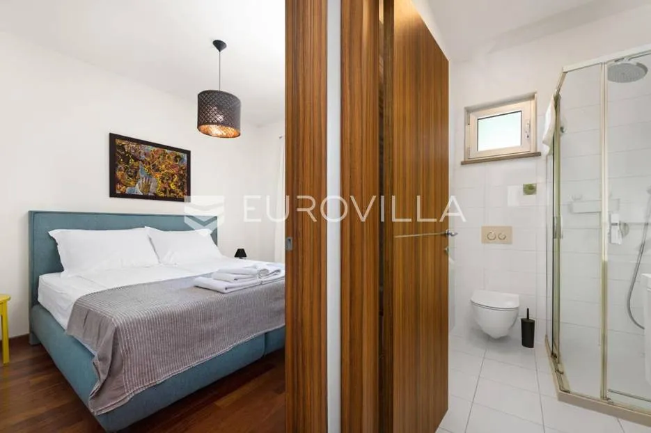 istra, banjole, prekrasna vila 277 m² na velikoj okućnici, 300 m od mora - slika 5