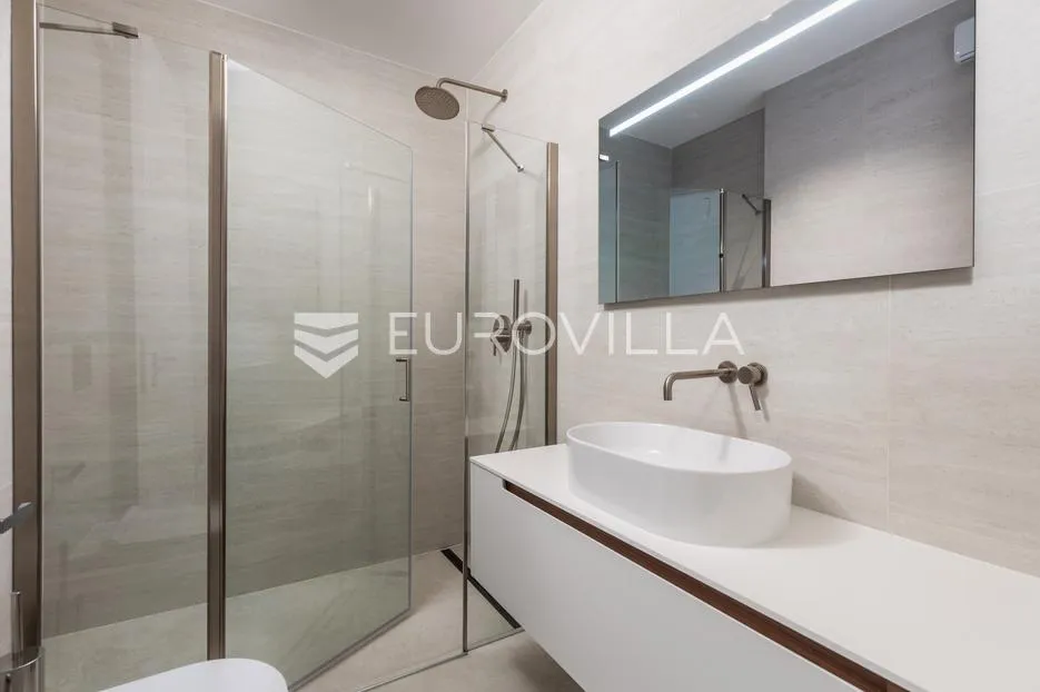 opatija, centar, dvosoban stan u novogradnji nkp 112 m2 - slika 8