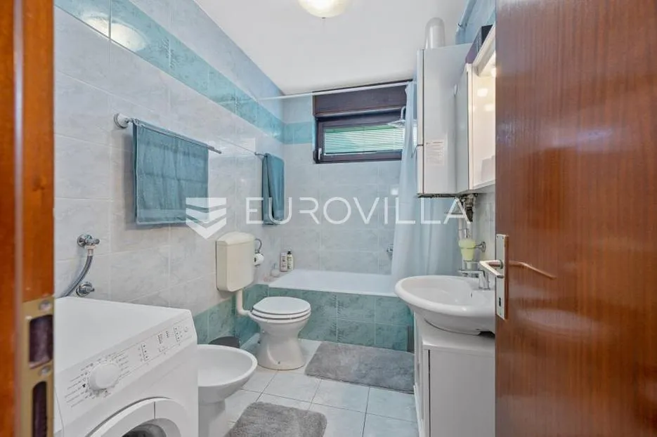zagreb, trešnjevka, prekrasan trosoban stan s terasom, 82 m² - slika 8