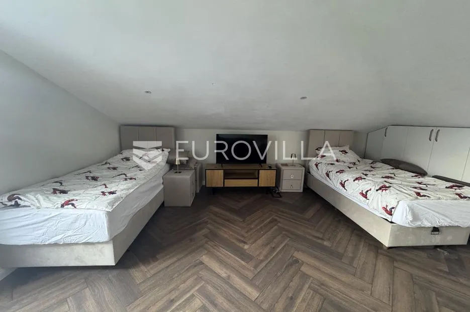 istra, rovinj, luksuzni stan 130m2 s 4 spavaće sobe na 2. katu novogradnje - najam do 1.6. - slika 12