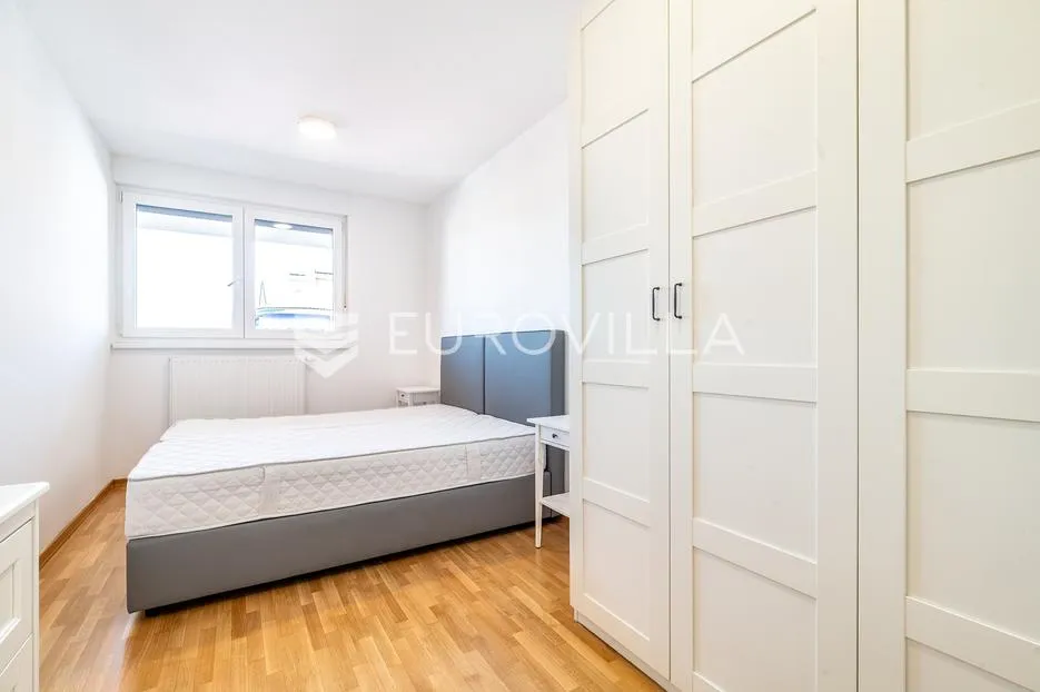 zagreb, trešnjevka, prekrasan dvosoban stan, garažno parkirno mjesto 63 m² - slika 5