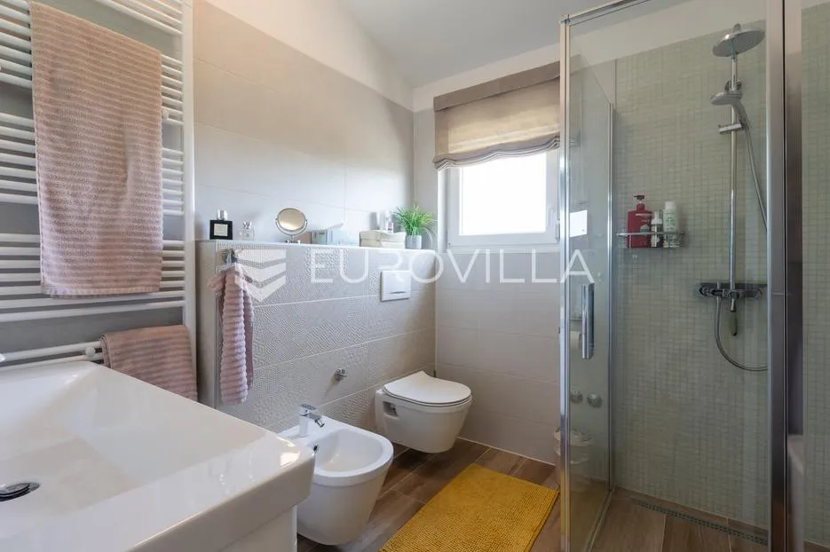 istra, tar, kamena vila s bazenom - slika 41