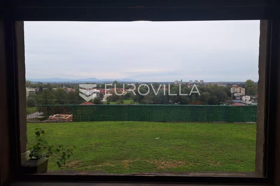 karlovac, dubovac, građevinsko zemljište 8000 m² s kućom, prekrasan pogled - slika 1