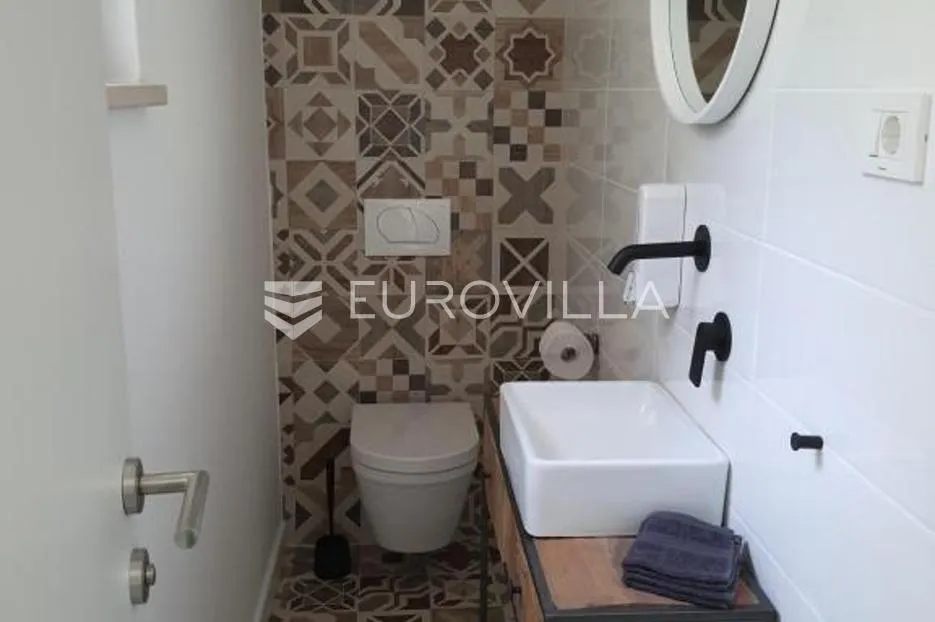 lovran, predivna kuća s tri apartmana 50 m od mora - slika 19