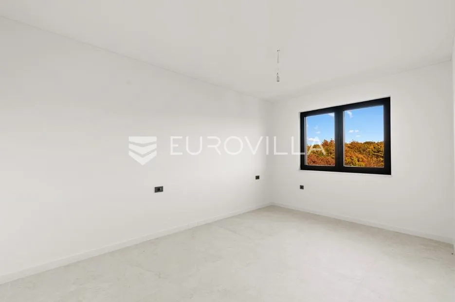 istra, poreč, novogradnja, prostrani penthouse sa krovnom terasom, odlična lokacija - slika 36