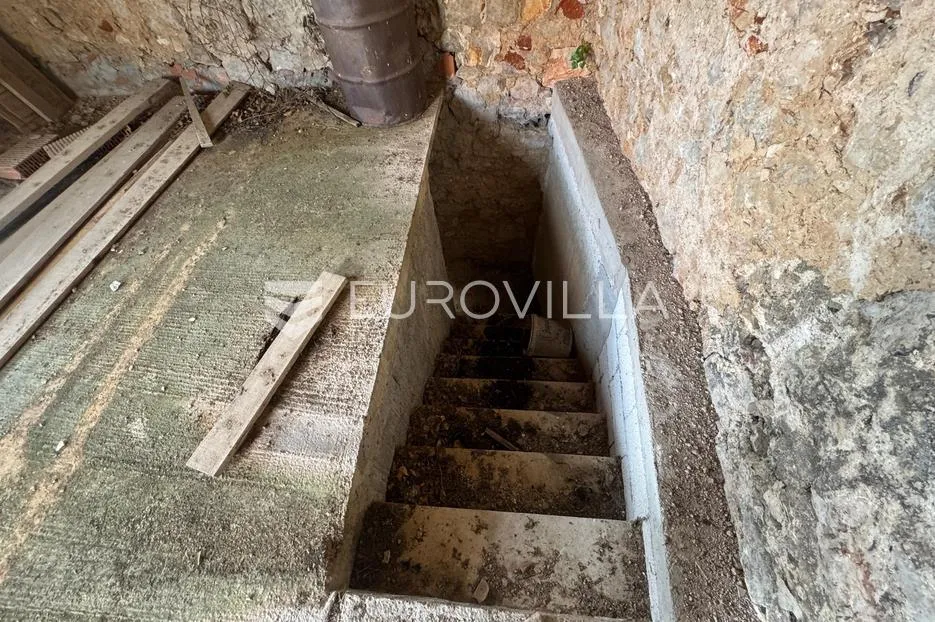hvar, dol, autentična kamena kuća u mirnom i lijepom mjestu - slika 13