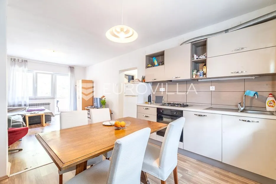 zagreb, kraljevec, dvojna kuća sa 3 stana, 264 m² - slika 9