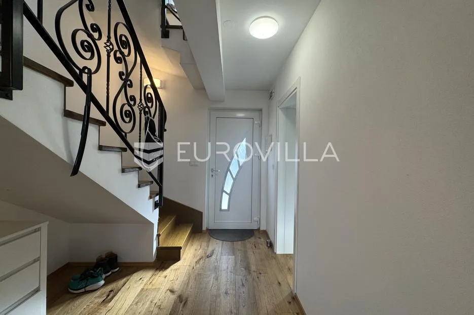 istra, žbandaj, troetažni stan 126 m² s 4 spavaće sobe, vrtom i parkingom - slika 13