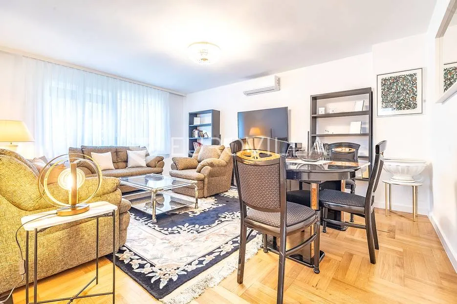 zagreb, pantovčak, prekrasan dvosoban stan nkp 90 m2 + dvorište - slika 3