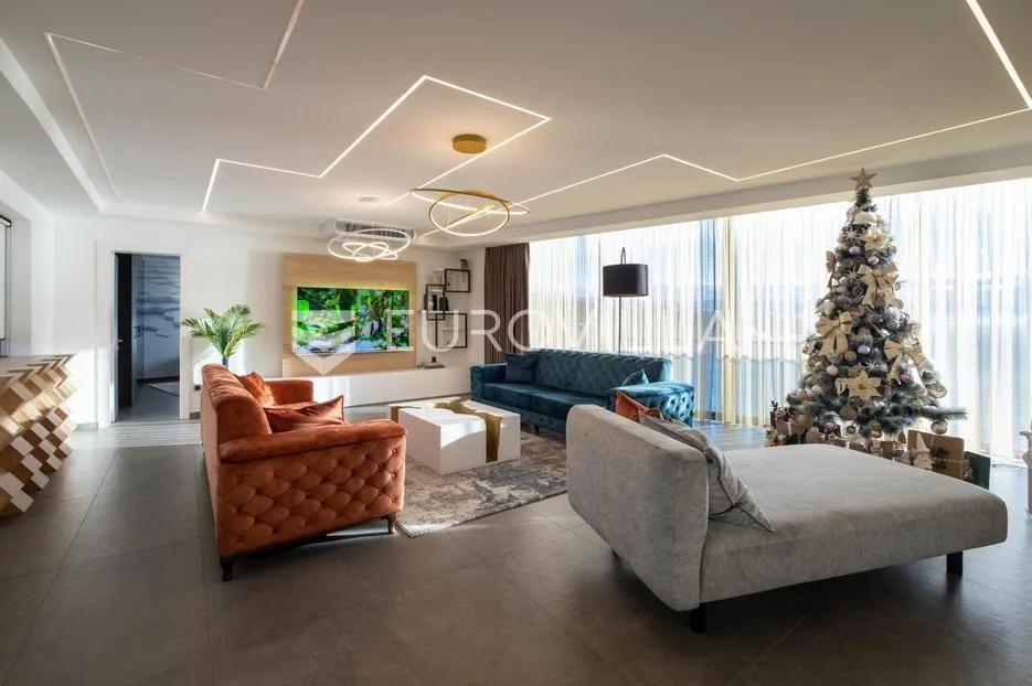 opatija, prekrasan penthause 228 m² s besprijekornim pogledom - slika 19