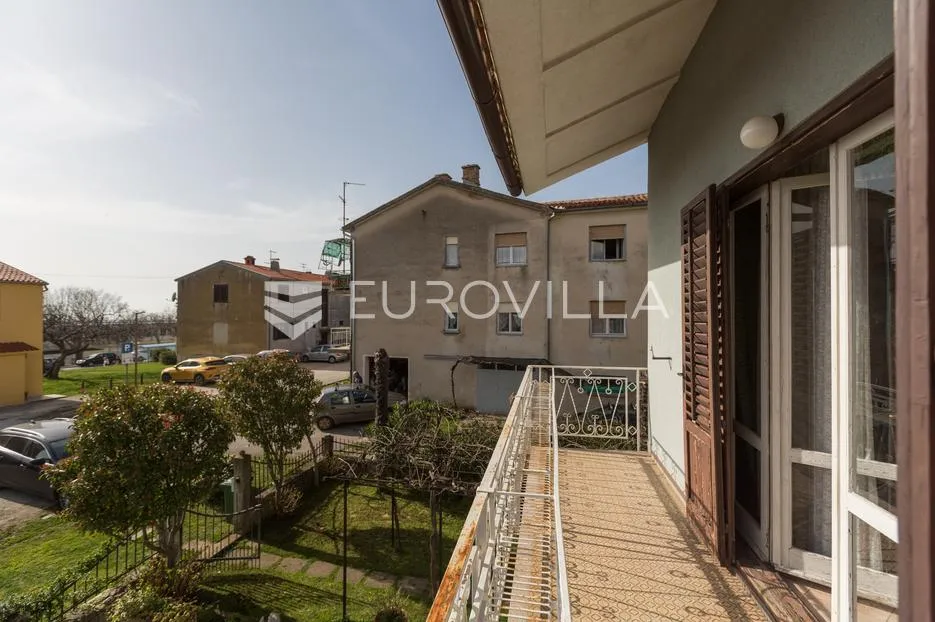 istra, buje, stambeno poslovna kuća 750m2 u centru grada - slika 22