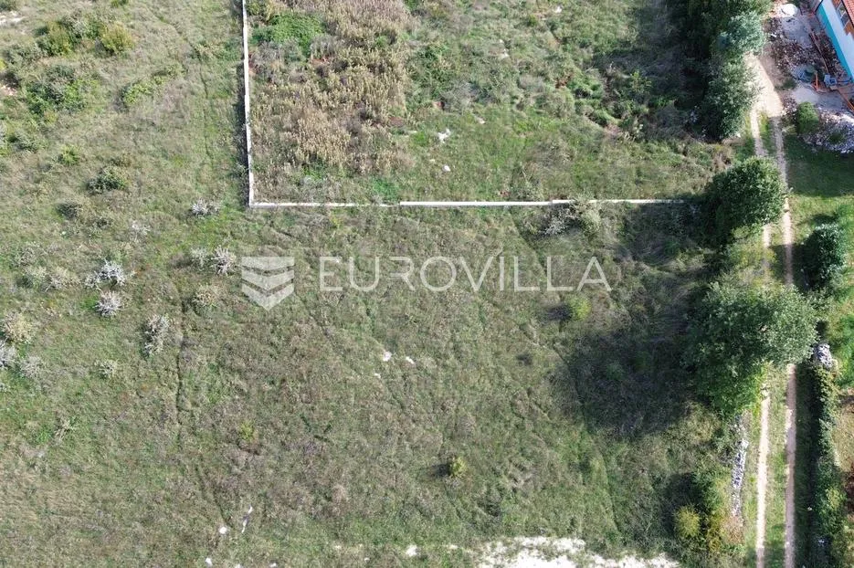 istra, krnica, izuzetan građevinski teren s pogledom na more, pravomoćna građevinska dozvola - slika 10